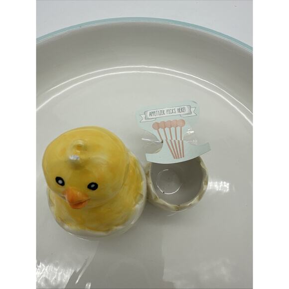 10 Strawberry Street Whimsical Cupboard Chick Party Serving Bowl - Picture 2 of 7